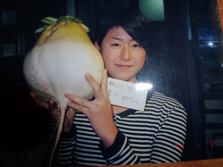 This large radish was grown with Techno Pellets