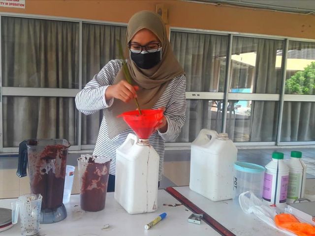 Application of fermented fruit peels juice in the production of short-term agricultural crops research project.